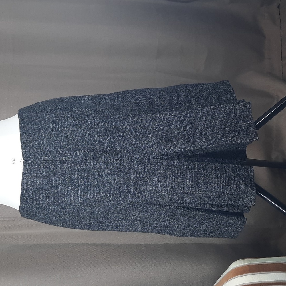 Les Copains grey virgin wool blend skirt, size 10 - Picture 5 of 11